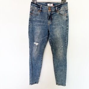 EUC CAbi Cinch Skinny Distressed Acid Wash High Rise Jeans  Style 4153 Size 10